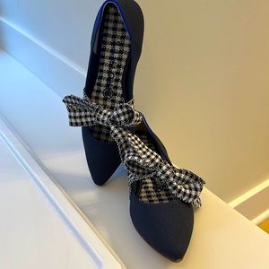 Worn twice. Like new condition. Smoke free house.